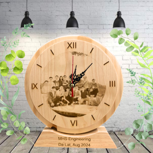 Đồng hồ khắc ảnh tập thể